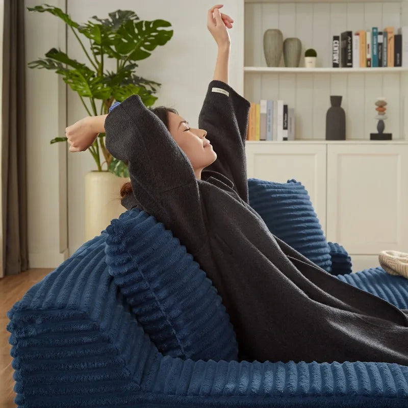 Expandio - Compressed Loveseat